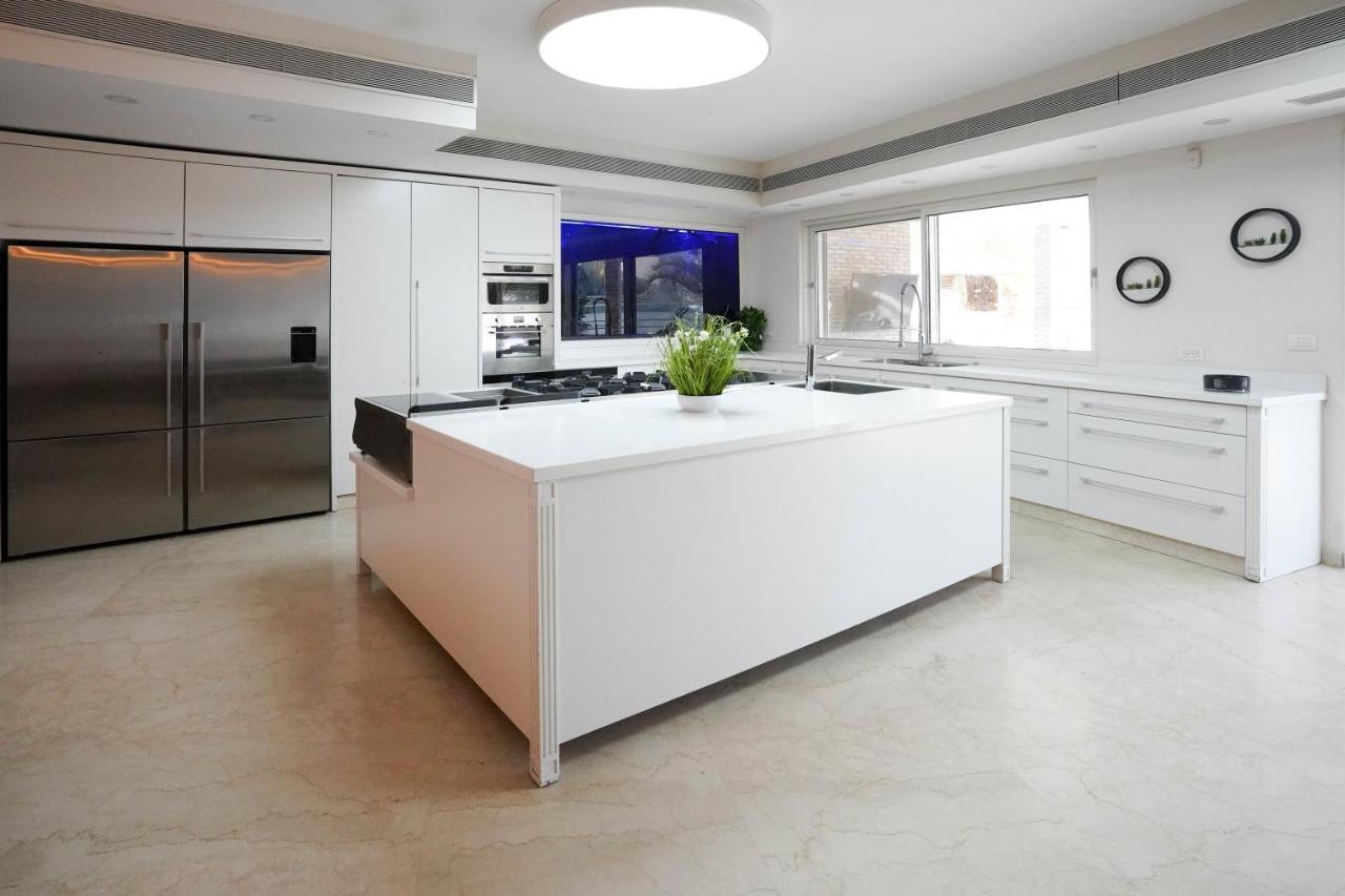 Апартаменты Yalarent Enorma Complex With Shared Heated Pool Эйлат Экстерьер фото